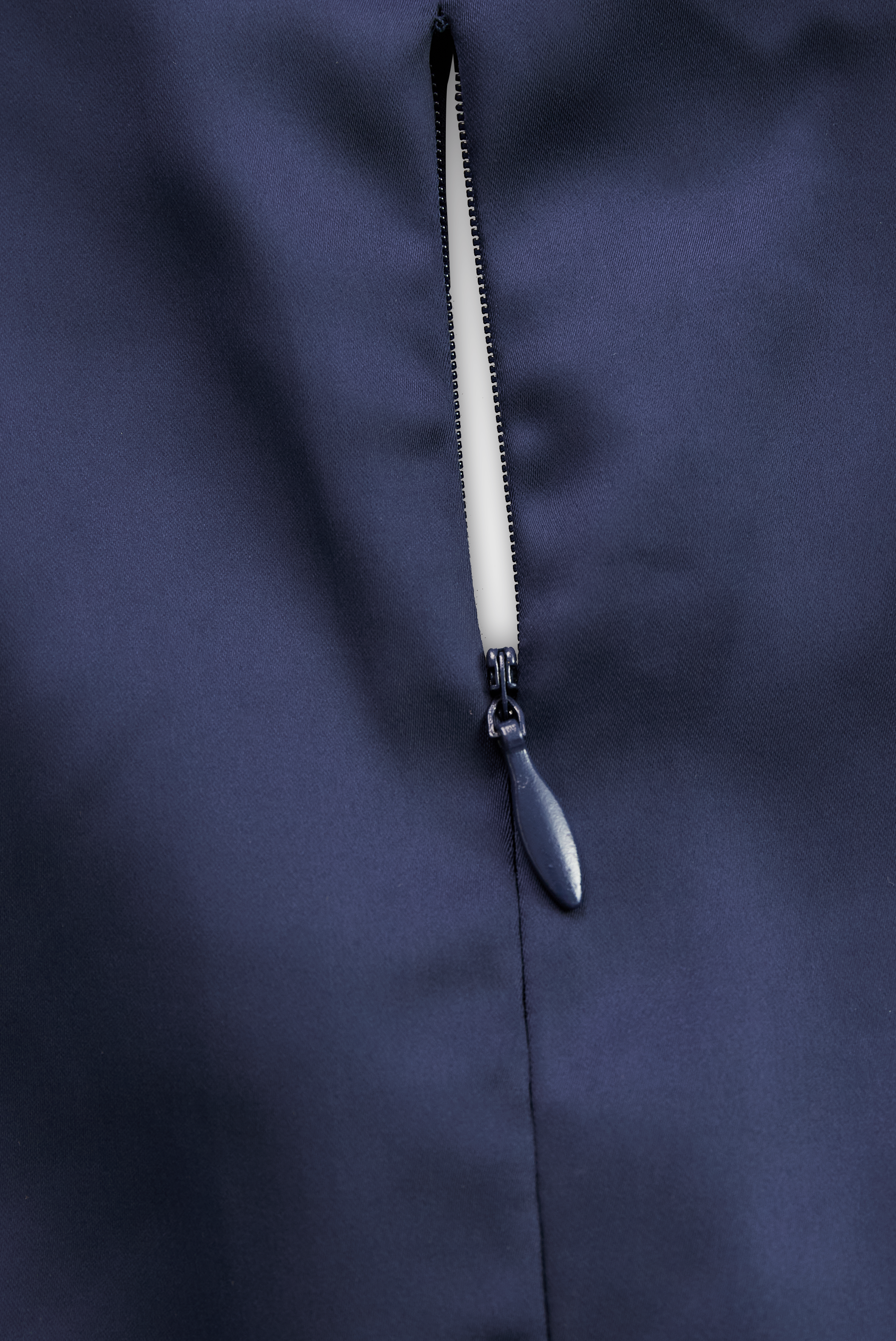 Lavinia | Abito midi elegante con collo drappeggiato